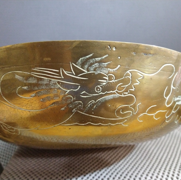 Antique Chinese Solid Brass Hand Engraved Dragon Bowl Republic of China Period - Picture 10 of 11